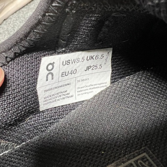 ON Women's Cloudeasy Running Sneaker Shoes Black/Rock 8.5 Medium US - Picture 7 of 7